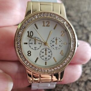 Elegant Gold Women's Watch